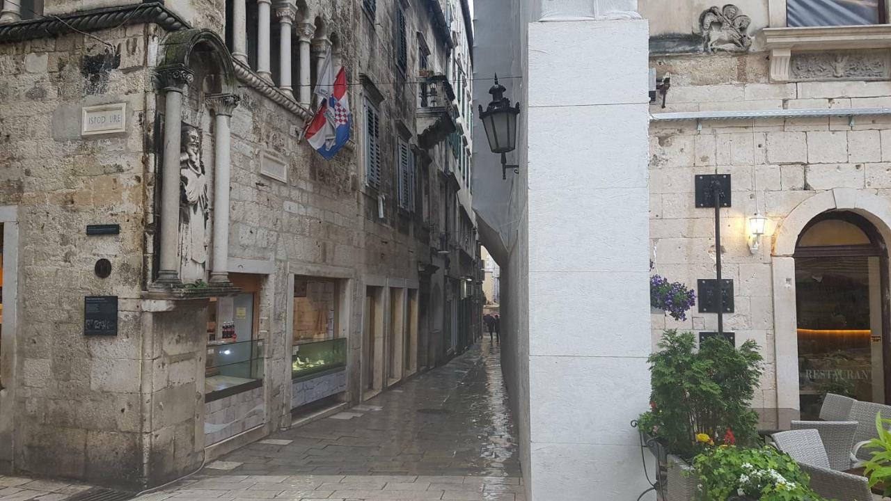 Ciprianis City Center Split Bagian luar foto
