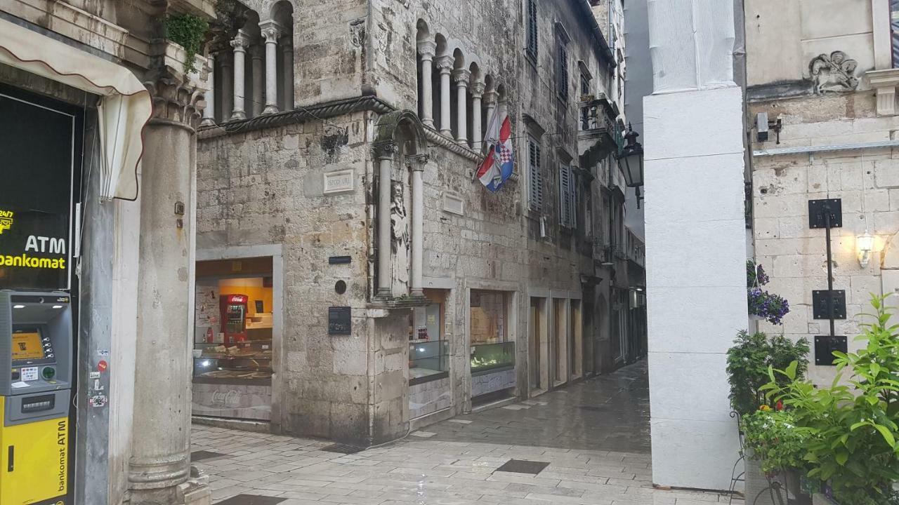 Ciprianis City Center Split Bagian luar foto